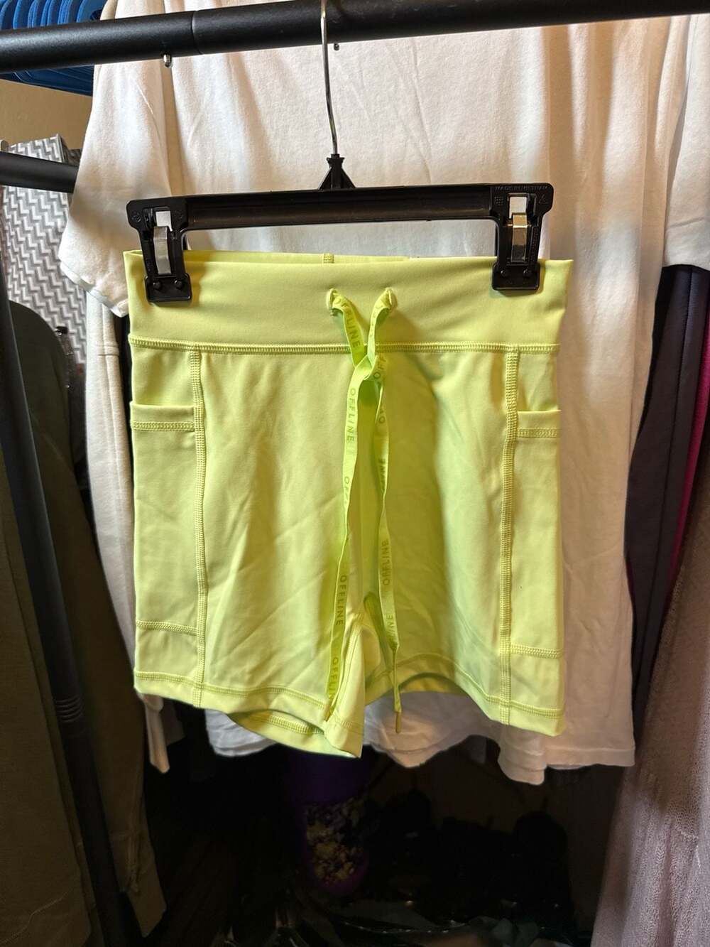 Aerie OFFLINE Goals Hi-Rise Drawstring Pocket Shorts in Lime Green